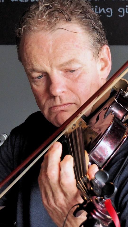 Peter O’Shea Fiddle and Mandolin lessons.