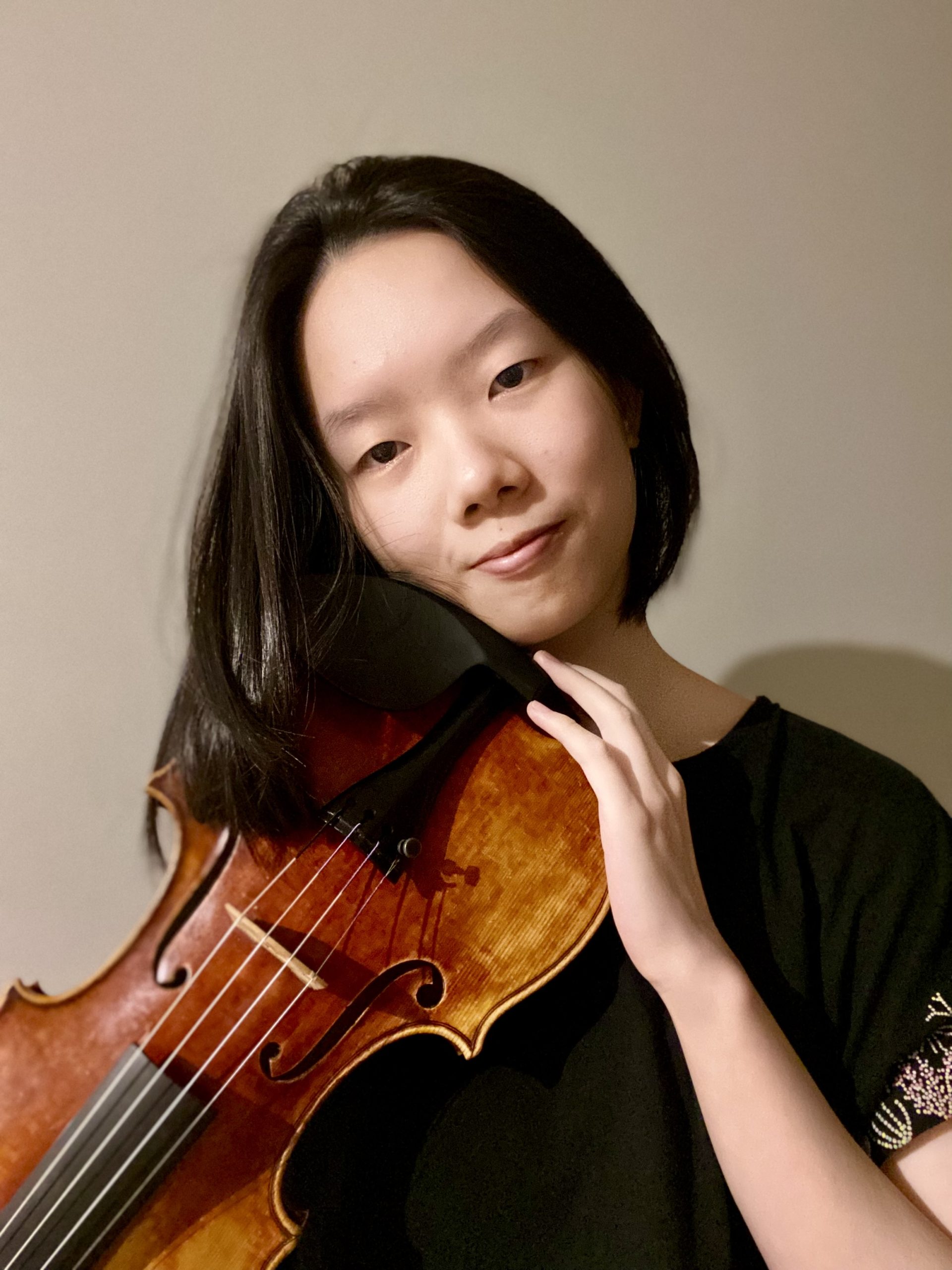 May Zeng – Violin/Viola Lessons in English or Mandarin